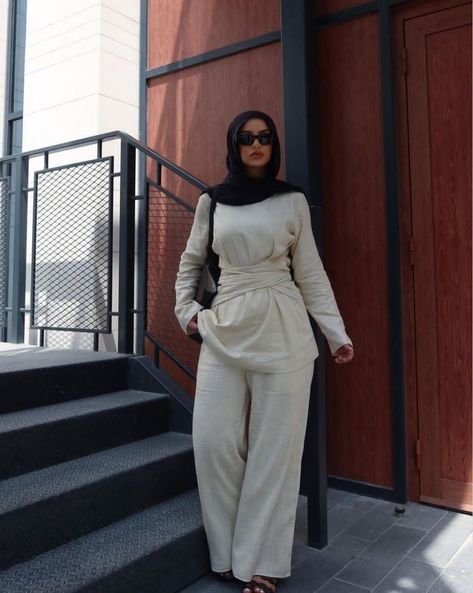 Hijabi Fashion Summer, Modest Outfits Muslim, Hijab Fashion Summer, Estilo Hijab, Neat Casual Outfits, Cute Modest Outfits, Muslim Fashion Hijab Outfits, Muslim Outfits Casual, Modest Summer Outfits