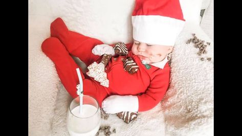 Newborn Elf On The Shelf Pictures, Real Life Elf On The Shelf, Real Elf On The Shelf, Elf On The Shelf Real Baby, Newborn Elf On The Shelf, Baby Elf Photoshoot, Real Life Elf On The Shelf Ideas, Human Elf On The Shelf Ideas, Infant Elf On The Shelf Pictures