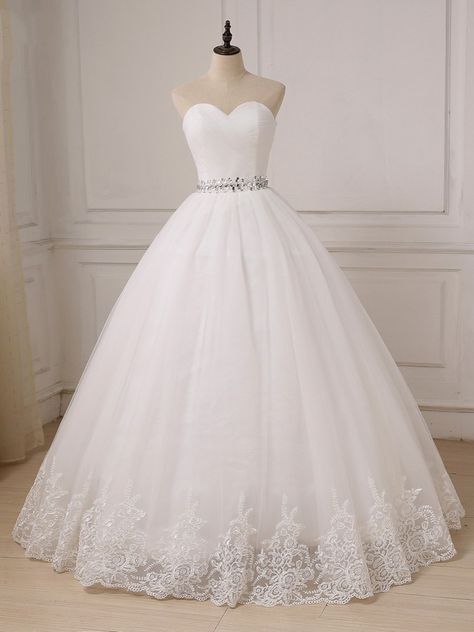 hermosos y cencillos vestidos de novias Married Dress, Wedding Dress Cinderella, Mickey Wedding, Gaun Tulle, Sweetheart Wedding Gown, Baju Kahwin, Lace Applique Wedding Dress, Wedding Dresses Princess Ballgown, Bridal Ball Gown