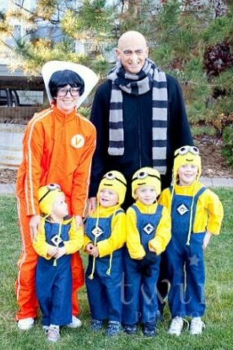 40 Disfraces familiares para Halloween - Disfraces originales Hollywood Party, Ronald Mcdonald, Lego, Halloween, Disney, Fictional Characters, Art, Minions