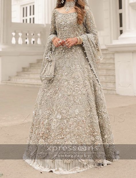 Waleema Dress, Nikkah Brides, Walima Dresses, Valima Bride, Casual Bridal Dress, Pakistani Bridal Lehenga, Asian Dresses, Red Bridal Dress, Walima Dress