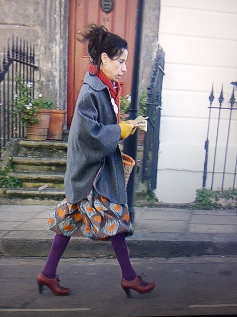 Mrs Brown Paddington Clothes, Sally Hawkins Paddington, Mary Brown Paddington, Mrs Brown Paddington, Mrs Brown, Eclectic Outfits, Librarian Style, Paris Chic, Quirky Fashion