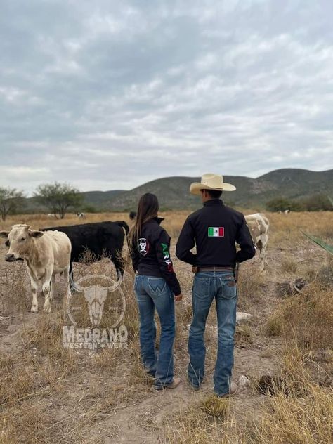 Mexican Country Aesthetic, Matching Couple Outfits Vaquero, Matching Vaquero Outfits, Outfits With Ariat Jacket, Mexican Couple Aesthetic, Vaquero Couple Goals, Western Couple Outfits, Casal Agro, Vaquero Couple