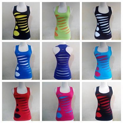 Ways To Cut Shirts, Tank Top Diy, Shirt Weaving, Zumba Shirts, Diy Leggings, Cut Shirt Designs, Punk Fashion Diy, Diy Cut Shirts, Shirt Makeover