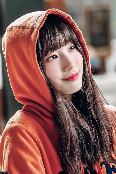 Seo Dal Mi, Bae Suzy, Young Woman, A Girl, Orange, Hair