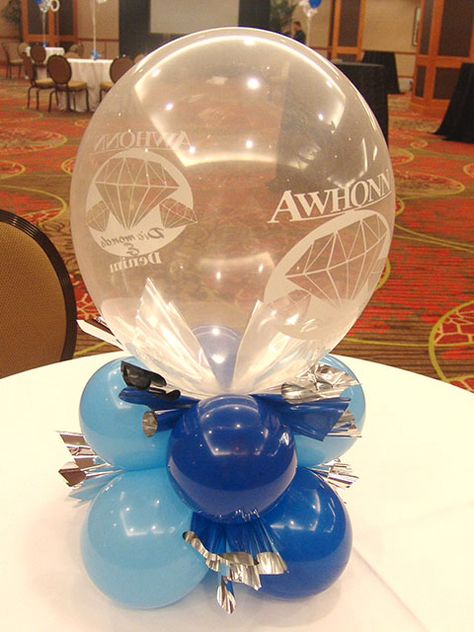 Low Centerpiece Balloons Without Helium, Balloon Decorations Without Helium, Balloon Centerpieces Diy, Balloon Logo, Blue Party Decorations, Centerpieces Party, 16th Birthday Decorations, Balloon Arches, Denim And Diamonds