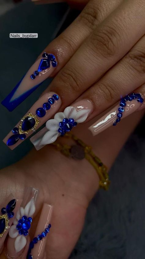 Nails Blue And Silver, Blue Diamond Nails, Blue Gold Nails, Royal Blue Nails Designs, Blue Prom Nails, Quince Nails, Blue And Silver Nails, Quinceanera Nails, Blue And White Nails