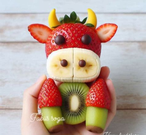 Fruit Tray Ideas, Tray Ideas, Show Ideas, Fruit Tray, Making Out, Food Art, Cow, Tray, Baby Shower