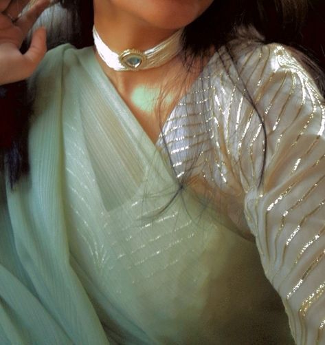 saree - light/pastel green, chhifon /blouse - organza material/ accessories : small beaded white choker green and silver bangles paired with a couple golden rings 💗🤌 ps: it was a farewell saree #saree #aesthetic #chhifon #organza #indian #desiwear #farewell #choker #green #sagegreenaesthetic Light Green Saree Look, Green Saree Aesthetic, Light Green Blouse Designs, Organza Saree Blouse Designs Latest, Pastel Green Saree, Organza Saree Blouse Designs, White Saree Blouse, Aesthetic Saree, White Blouse Designs