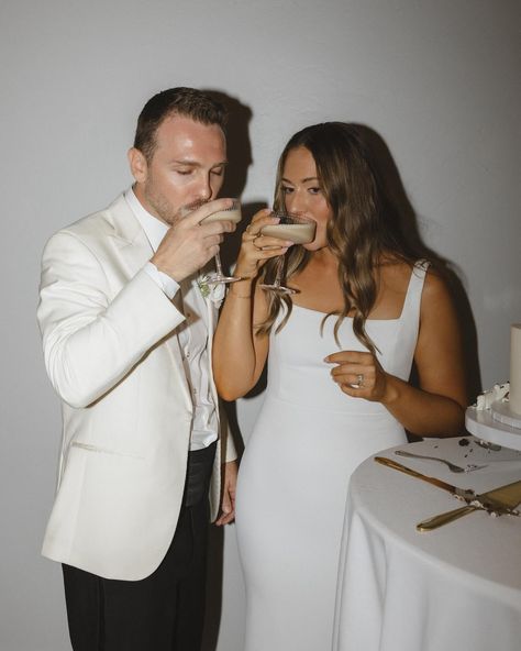 Espresso martinis for ✌🏼 Espresso martinis are the new champagne and we are alllll in. Coordination: @lets.soiree Florals: @wildflower_portland Photographer: @meganclaireco Venue: @weddingsattwinoaks Cake: @jennywennycakes Espresso Martini At Wedding, Espresso Martinis, Wedding Drinks, Wedding Drink, Espresso Martini, Future Wedding, Martini, Portland, Espresso