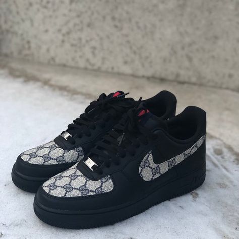 @b_ox Air Force Noir, Black Gucci Shoes, Gucci Nike, Custom Nike Shoes, Unique Sneakers, Air Force 1 Custom, Custom Air Force 1, Personalized Shoes, Nike Air Shoes