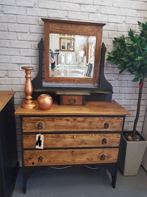 Rustic Dressing Table, Dressing Table Rustic, Dressing Table Makeover, Upcycled Dressing Table, Dressing Table Drawers, Dream Dresser, Dresser Upcycle, Recycle Furniture, Farmhouse Reno