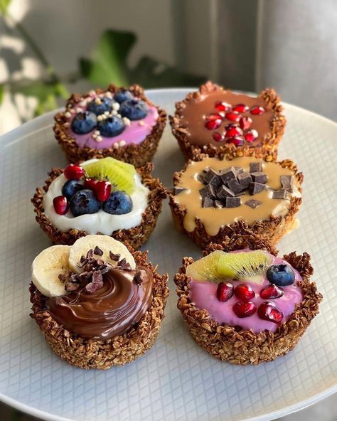 Granola Cups, Vegan Granola, Chocolate Granola, Vegan Yogurt, Flax Seeds, Nutritious Breakfast, Vegan Treats, Quick Snacks, Pinch Of Salt