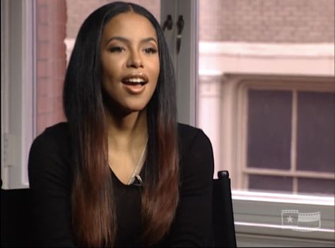 Aaliyah 2000's, Aaliyah Interview, Aaliyah Early 2000s, Aaliyah We Need A Resolution Makeup, Aaliyah Quotes, Aaliyah Rare Pictures, Aaliyah Aesthetic, Aaliyah Aanban Era, 90s Party Outfit