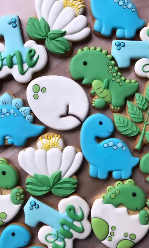 Blue Dinasour, Fondant Dinosaur, Dino Cookies, Dinasour Birthday, Dinosaur Cookie, Dino Theme, Dinosaur Cookies, Green Dinosaur, Baby Dino