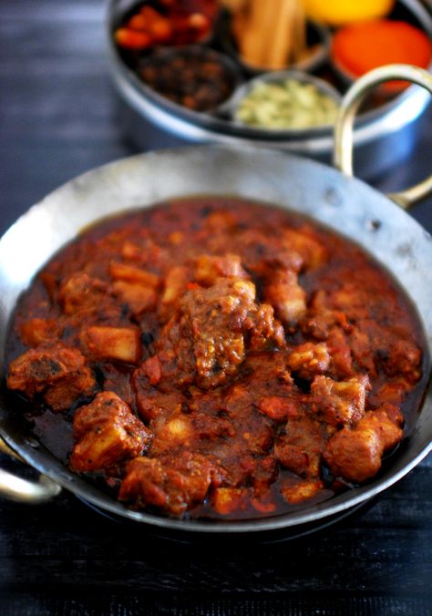 Learn how to make Pork Vindaloo Recipe. Traditional Indian recipe of Pork slow cooked with Kashmiri Red Chilli and other spices and vinegar. Indian Pork, Pork Vindaloo Recipe, Pork Vindaloo, Vindaloo Recipe, Goan Food, Indian Thali, Veg Pulao, Pork Curry, Luxurious Houses