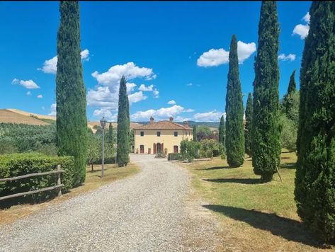 Luxury villa with Pool, games room & Bocce court - Villas for Rent in Peccioli, Toscana, Italy - Airbnb Italy Airbnb, Bocce Court, Villa With Pool, Airbnb Website, Toscana Italy, Peaceful Place, Pool Games, Games Room, Family Getaways