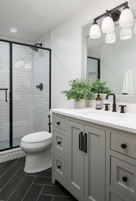 Black Bathroom Fixtures Gray Cabinets, Grey Bathroom Vanity Black Hardware, Grey Bathroom Black Fixtures, Dark Floors Bathroom, Grey Bathroom Vanity Ideas, Gray Vanity Bathroom Ideas, Black White And Grey Bathroom Ideas, Secondary Bathroom Ideas, Grey And Black Bathroom