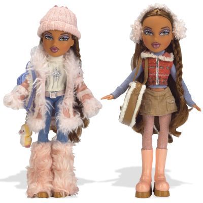 Bratz Yasmin, Bratz Doll Outfits, Brat Doll, Bratz Girls, Bratz Inspired Outfits, Cartoon Outfits, Bratz Doll, Winter Clothes, Winter Time