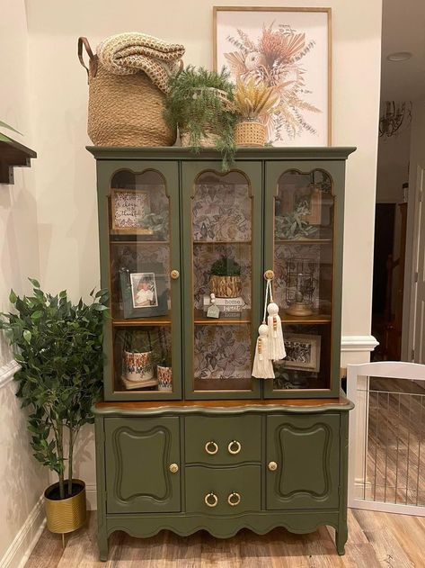 Green Hutch Makeover, Green China Cabinet, Kitchen Hutch Decor, French Room, Green Room Decor, Painted China Cabinets, Flip Ideas, Eclectic Style Decor, Hutch Makeover