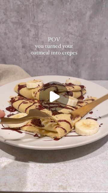 Ivana Ferrante on Instagram: "Blender Nutella Oat Crepes - these crepes are so easy to make and they are made with oats. They are healthier and can be made gluten and dairy free. 

✨Save this recipe!!✨

1 cup rolled oats
1 cup milk (i used -almond)
2 eggs 
pinch salt 
pinch sugar (i used coconut)
1 tsp avocado oil + more for greasing pan 

Filling/Topping:
Nutella (I’m using homemade), sliced bananas, melted chocolate 

1.Blend all the ingredients in a high speed blender for a minute or until blended well.
2.Heat nonstick pan to a low medium heat. 
3.Add little bit of oil. 
4.Take 1/2 cup of batter and pour on the pan.
5.Swirl the pan to spread the batter evenly over the pan.
6.Cook for about 30 seconds. And flip using flat spatula, cook for another 20 seconds. Transfer to a plate.
7.Conti Oat Crepes, College Recipes, Macro Recipes, Gluten And Dairy Free, College Meals, Macro Meals, Melted Chocolate, Cooking Games, 2 Eggs