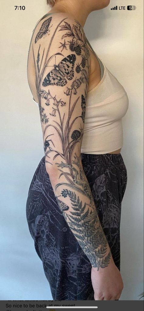 Botanical Tattoo Sleeve, Nature Tattoo Sleeve, Fern Tattoo, Tattoo Filler, Floral Tattoo Sleeve, Botanical Tattoo, Bee Tattoo, Cute Tattoos For Women, Nature Tattoos