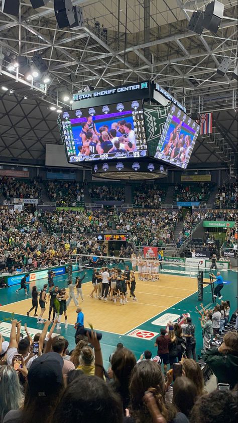 Hawaii Mens Volleyball, Ryujin Nippon, Mens Volleyball, Dream Goals, College Aesthetic, Hawaii Life, Dream School, Volleyball Team, Freshman Year