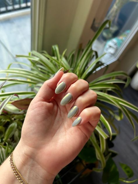 Sage Pearl Nails, Green Pearl Chrome Nails, Light Green Crome Nails, Pale Green Chrome Nails, Chrome Mint Green Nails, Sage Green Pearl Nails, Sage Green Nails With Chrome, Olive Nails With Chrome, Light Green Pearl Nails