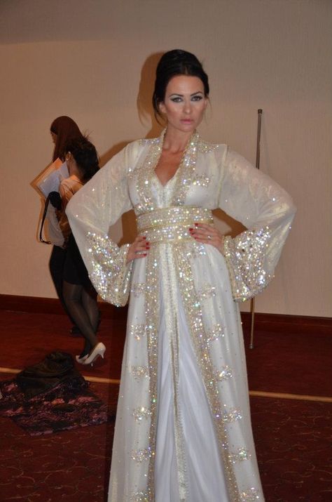 Cheap Gowns, Middle Eastern Fashion, Moroccan Kaftan, Moroccan Fashion, Moroccan Dress, Moroccan Caftan, Arab Fashion, Caftan Dress, Lace Evening Dresses