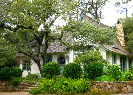 Sea Architecture, Fairy Tale Cottage, Cottages By The Sea, Storybook House, Storybook Homes, Fairytale Cottage, Storybook Cottage, Cottage Cabin, Carmel By The Sea