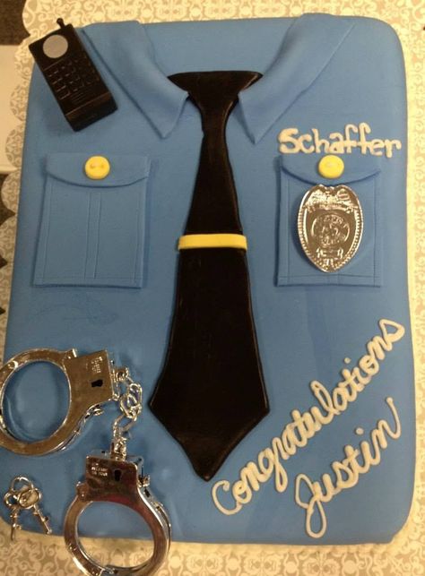 Police Academy Graduate Academy Graduation Party, Icing Flavors, Police Cupcakes, Police Academy Graduation Party, Police Theme Party, Police Cake, Diy Grad Cap, Best Party Ideas, Dessert Table Graduation