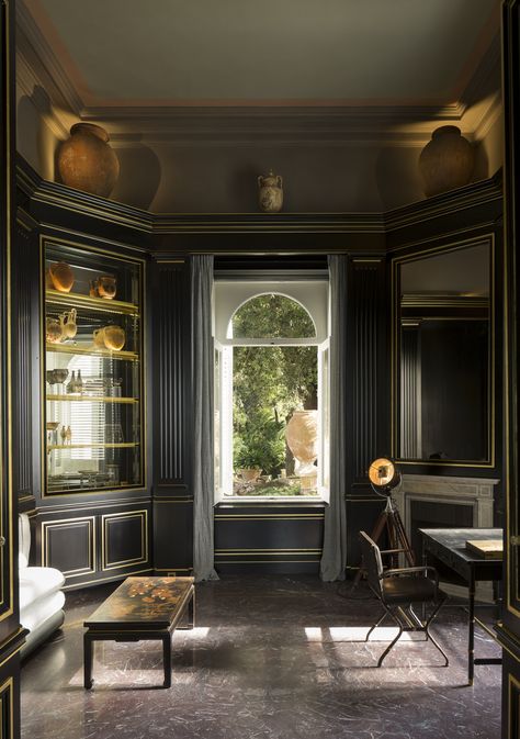 Look Inside One American Dynasty’s Private Italian Villa Interior Design Villa, Villa Astor, Jacques Garcia, Interior Design Career, Villa Luxury, Interior Sliding Barn Doors, Design Villa, Interior Design Website, American Architecture