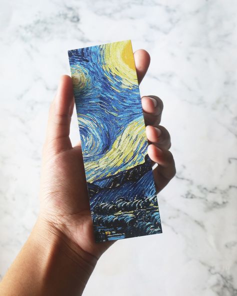 The Van Gogh Bookmarks are here! Vincet Van Gogh was a Dutch post-impressionist painter who's works have changed the way the world defines art. These bookmarks are a small way to celebrate his brilliant and colorful paintings that inspire artists across the world to create every single day. Van Gogh Bookmarks, Artistic Bookmarks, Starry Night Bookmark, Attractive Wallpapers, Handmade Bookmarks Diy, Starry Night Art, Starry Night Painting, Bookmark Card, Christmas Card Ornaments