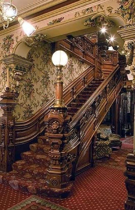 Kentucky Vacation, Victorian House Interiors, Travelling Ideas, Victorian Style Homes, Victorian Interior, Victorian Interiors, Victorian Mansions, Lan Can, Victorian Architecture