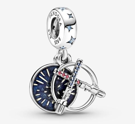 This NEW Pandora Star Wars Collection Features Baby Yoda, Princess Leia, and MORE! Star Wars Lightsaber, Pandora Star, Sabre Laser, Bangles Diy, Star Wars Light Saber, Charms Pandora, Stars Wars, Bracelet Pandora, Star Wars Film