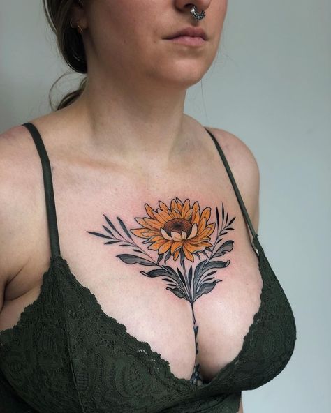 Inked Magazine on Instagram: “Gorgeous flower chest piece by @jentonic 🌻⁠ ⁠ Tap the link in bio for more feminine chest tattoos ⁠” Sunflower Chest Tattoo, Chest Tattoo Flowers, Illustrative Tattoo, Native Tattoos, Faith Tattoo, Chest Tattoos For Women, Chest Piece Tattoos, Gorgeous Tattoos, Sunflower Tattoos