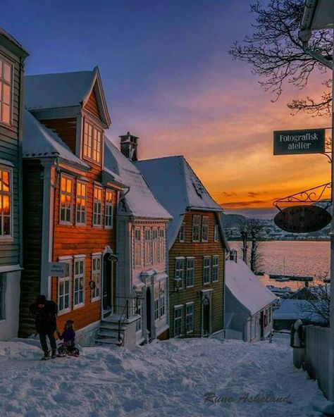 Norway Winter, Beautiful Norway, World Most Beautiful Place, Bergen Norway, Dream Vacations Destinations, Norway Travel, Foto Art, Most Beautiful Cities, Beautiful Places In The World