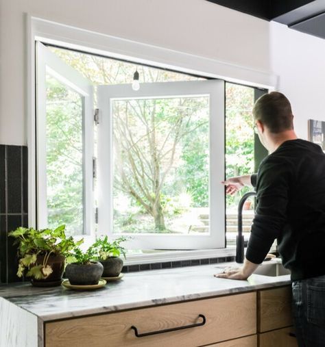 Dorald Design & Construction | Pass-through windows are here to stay! It makes entertaining easy by connecting kitchens with outdoor living spaces. But unlike a patio… | Instagram Kitchen Pass Through Window, Closed Off Kitchen, Kitchen Patio Doors, Kitchen Pass Through, Kitchen Pass, Pass Through Window, Kitchen Window Design, House Planning, Outdoor Living Spaces