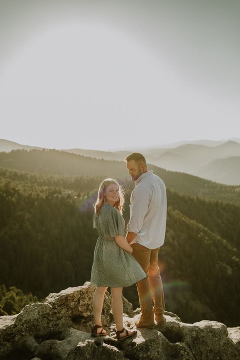 Men's Engagement Photo Outfits - ldphotography.gallery Men’s Engagement Photo Outfits, Engagement Photo Shoot Outfits, Engagement Picture Outfits, Outfit Tips, Wedding Day Tips, Colorado Engagement, Engagement Picture, Adventure Photographer, Mens Engagement