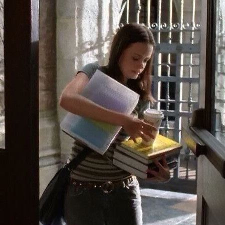 Gilmore Girls Outfits, Best Study Tips, Lorelai Gilmore, How To Get Better, Academic Motivation, Rory Gilmore, Studying Inspo, Oui Oui, Study Inspiration