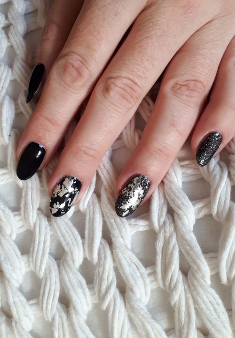 Black, silver foil, glitter nails Black And Silver Foil Nails, Black Nails With Silver Foil, Silver Foil Nail Art, Silver Foil Nails, Nails With Silver Foil, Glitter Nails Black, Nails With Foil, Uñas Nail Art, Nail Art Black