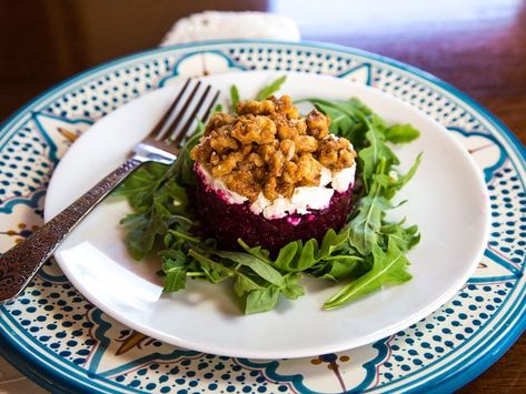 Roasted Beet Tartare - Tori Avey Beet Tartare, Roasted Beets Recipe, Tartare Recipe, Rosh Hashanah Recipes, Pbs Food, Feta Recipes, Beet Recipes, Passover Recipes, Kosher Recipes