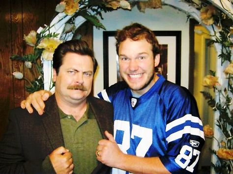 Parks and Recreation April and Andy wedding (Chris Pratt and Nick Offerman) Parks And Rec Cast, Parcs And Rec, Parks And Recs, Andy Dwyer, Nick Offerman, Parks And Rec, Ron Swanson, Awesome Sauce, Parks N Rec