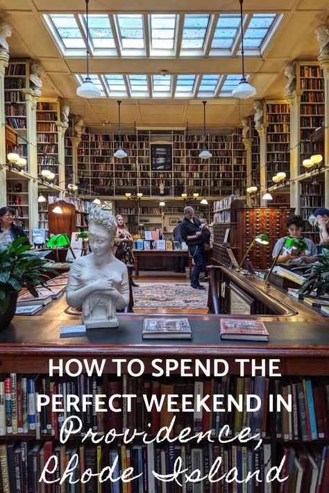 Find your next weekend getaway! Use this handy guide to plan the perfect weekend in Providence, Rhode Island. #ustravel #providence #rhodeisland #newengland #travelguide Art Colleges, City Guide Design, Rhode Island Travel, Walkable City, Island School, East Coast Road Trip, Brown University, Allen Poe, New England Travel