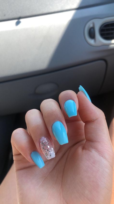 Blue Nails With Design Coffin, Basic Nail Ideas Acrylic, Short Acrylic Nails Ideas Square, Simple Acrylic Nails Blue, Cute Spring Nails Coffin, Square Gel Nails Spring, Spring Gel Nails Ideas Short, Beachy Nails Acrylic, Nail Ideas For Spring Acrylic