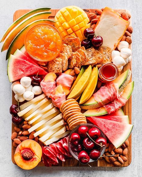 Emily | The Cheese Board Queen on Instagram: “Feeling tropical 😎 after a week of sun, sand, and the bluest crystal clear water! ☀️🏝⛱ This stone fruit & melon board is a major throwback…” Multigrain Crackers, Summer Cheese Board, Watermelon Appetizer, Port Salut, Mozzarella Prosciutto, Seasonal Living, Peach Bellini, Charcuterie Cheese, Charcuterie Platter