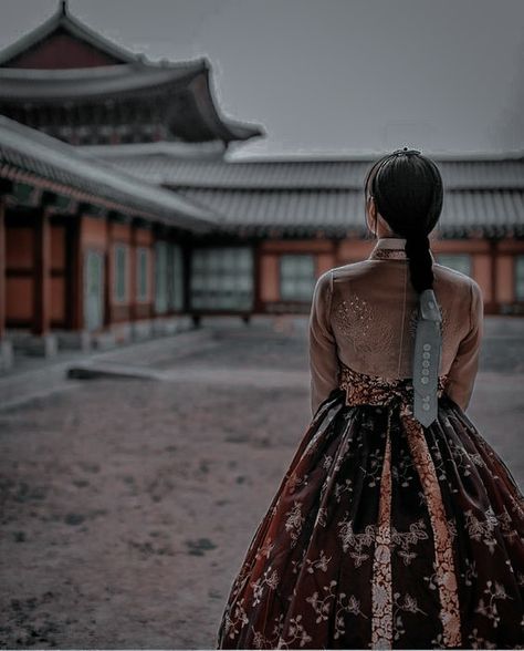 Korean Aesthetic Traditional, Korea Joseon Era, Ancient Korean Aesthetic, Korean Joseon Aesthetic, Kanto Aesthetic, Korean Royalty Aesthetic, Asian Royalty Aesthetic, Korean Traditional Aesthetic, Korean Historical Aesthetic