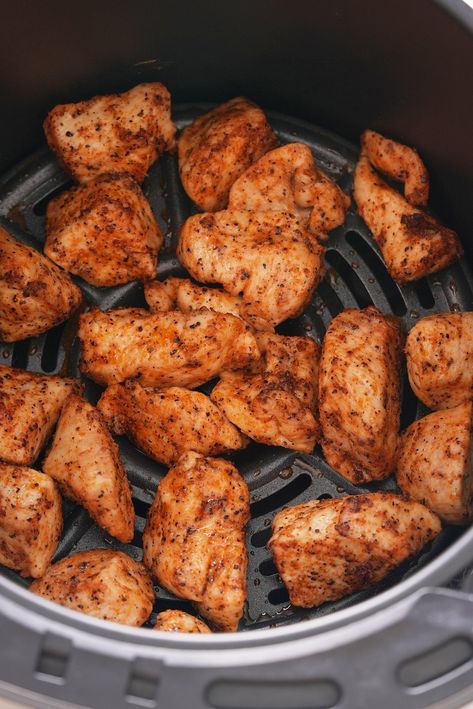 Boneless Chicken Bites, Air Fryer Chicken Bites, Chicken Bites Recipes, New Air Fryer Recipes, Chicken Chunks, Air Fryer Chicken Wings, Air Fried Chicken, Air Fryer Recipes Chicken, Air Fryer Healthy