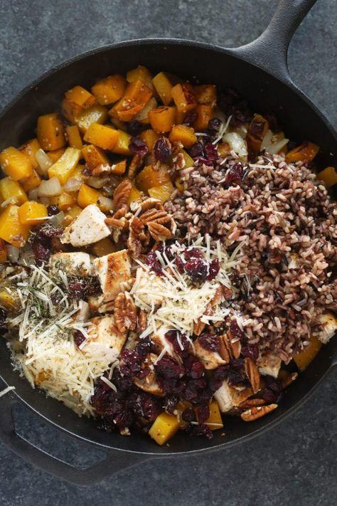 Straight from The Well Plated Cookbook, this Butternut Squash Wild Rice Casserole is the ultimate Fall dish! Healthy Bolognese Sauce, Butternut Squash Chicken, Chicken And Wild Rice Casserole, Chicken Wild Rice Casserole, Butternut Squash Casserole, Well Plated, Wild Rice Recipes, Wild Rice Casserole, Rice Stuffing