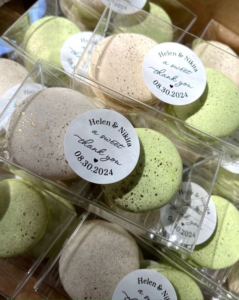 Macaron favour boxes | macaron wedding favours | edible wedding favours | boxed macaron guest favours Wedding Favours Edible, Macaron Wedding Favours, Macaron Wedding, Gift Favors, Favour Boxes, Edible Wedding Favors, Wedding Favor Boxes, Wedding Gift Favors, Favor Boxes